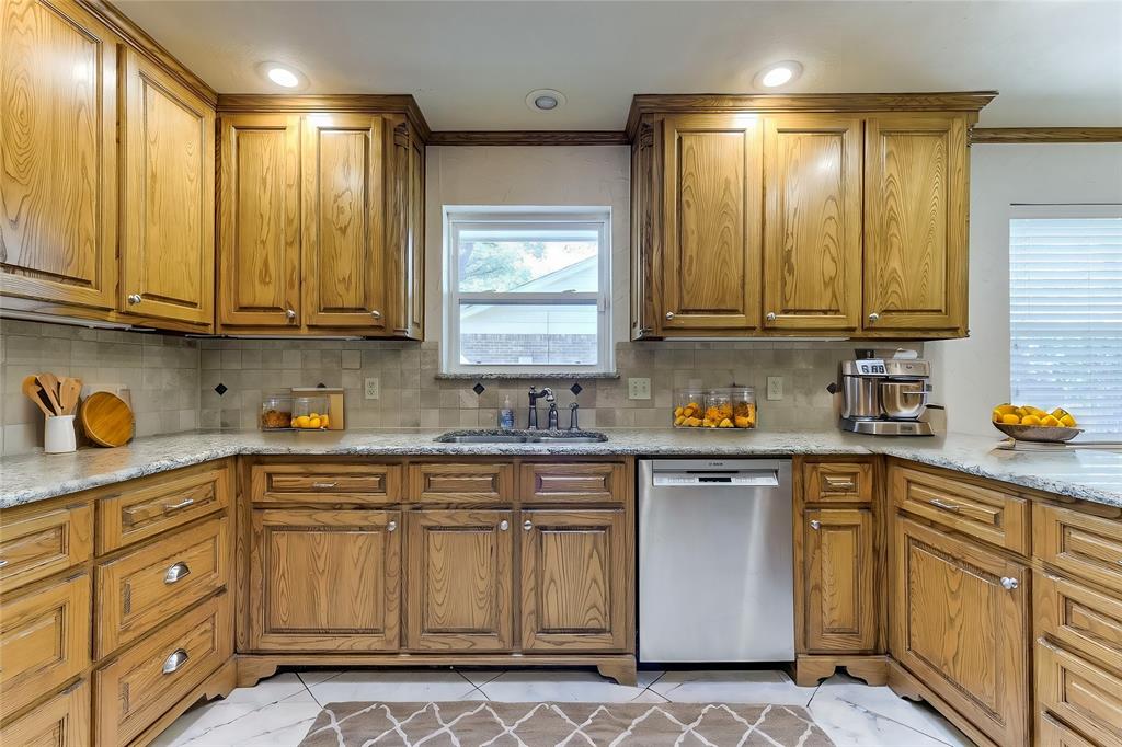 1805 Woodside Drive Property Photo 8
