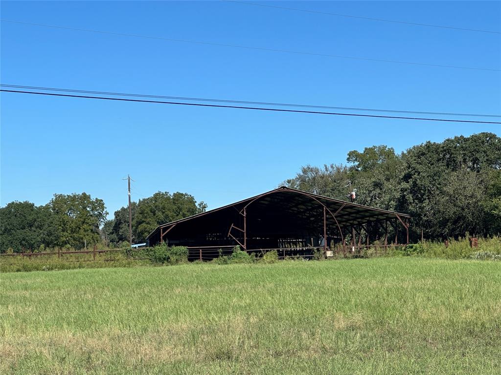 8445 S Interstate 35w Property Photo 9