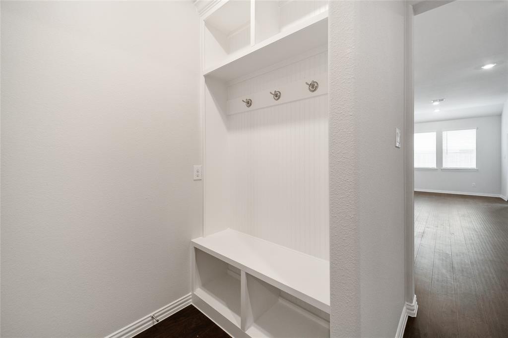 1618 Blackbird Lane Property Photo 11