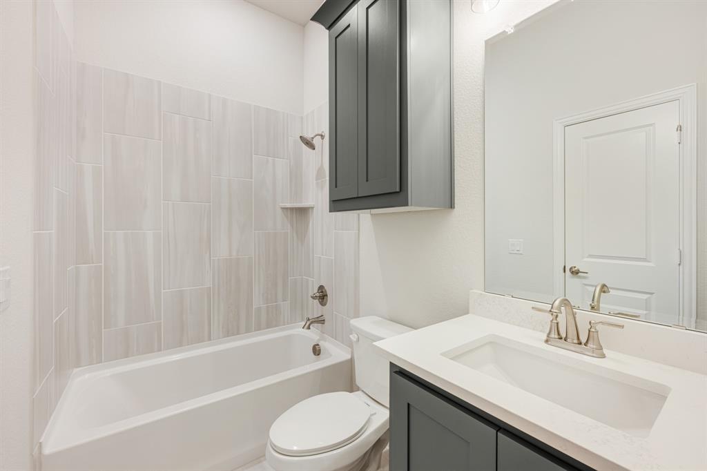 5402 Rowlan Row Property Photo 11