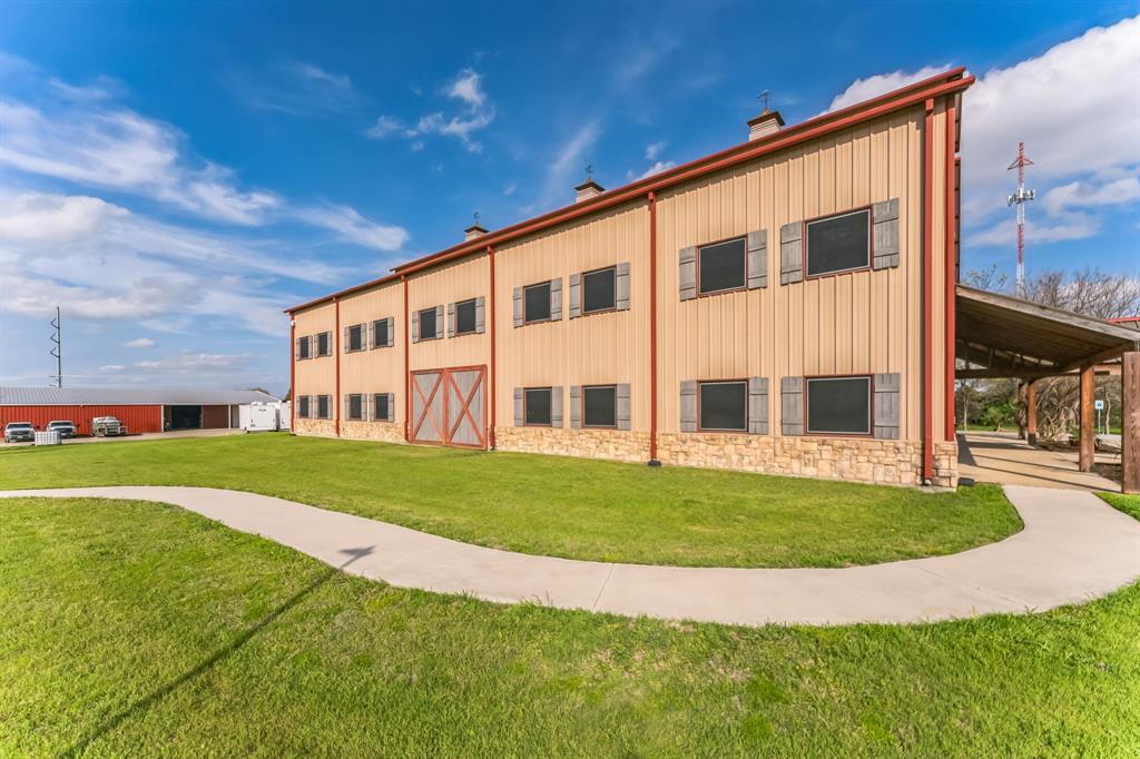 2701 Hartlee Field Road Property Photo 2