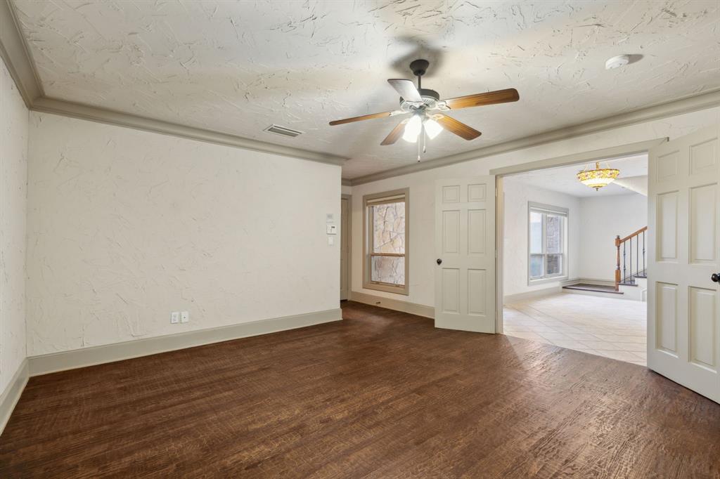 2586 King Arthur Boulevard Property Photo 8