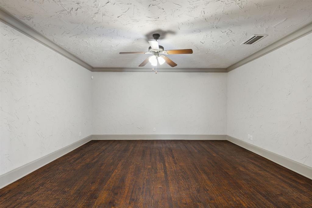 2586 King Arthur Boulevard Property Photo 9
