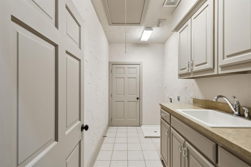 2586 King Arthur Boulevard Property Photo 29