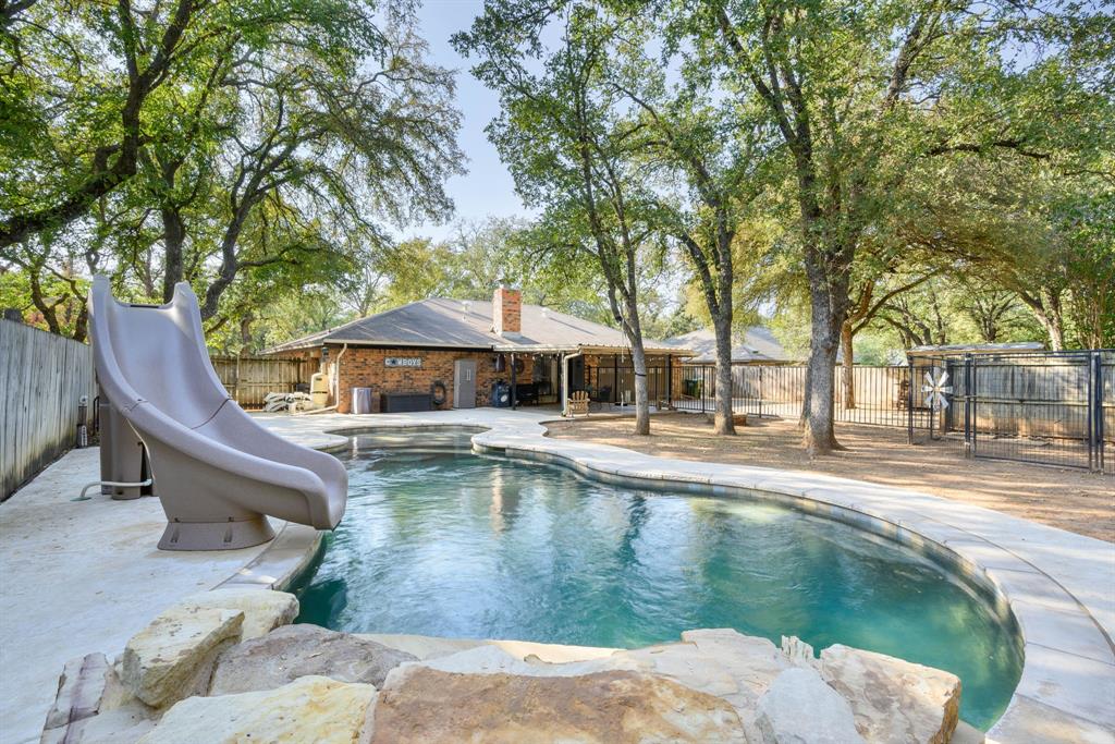 6 Fair Oaks Street Property Photo 1