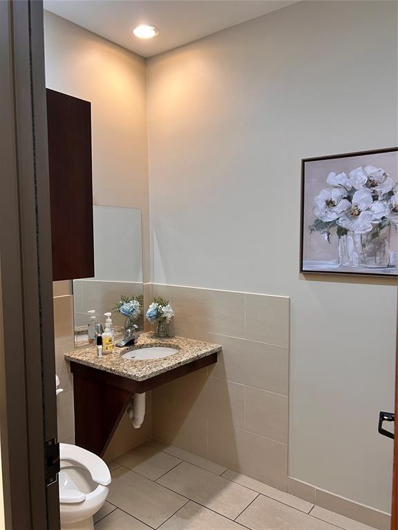 7709 San Jacinto Place 206 Property Photo 18