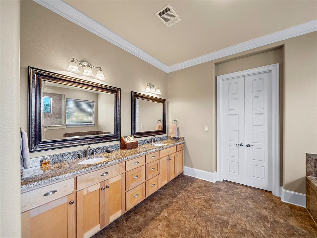 453 Tower Road Property Photo 24