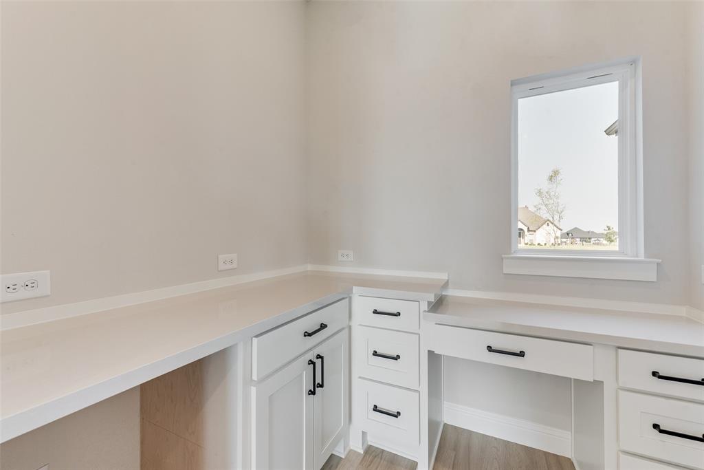 1129 Barrix Drive Property Photo 15