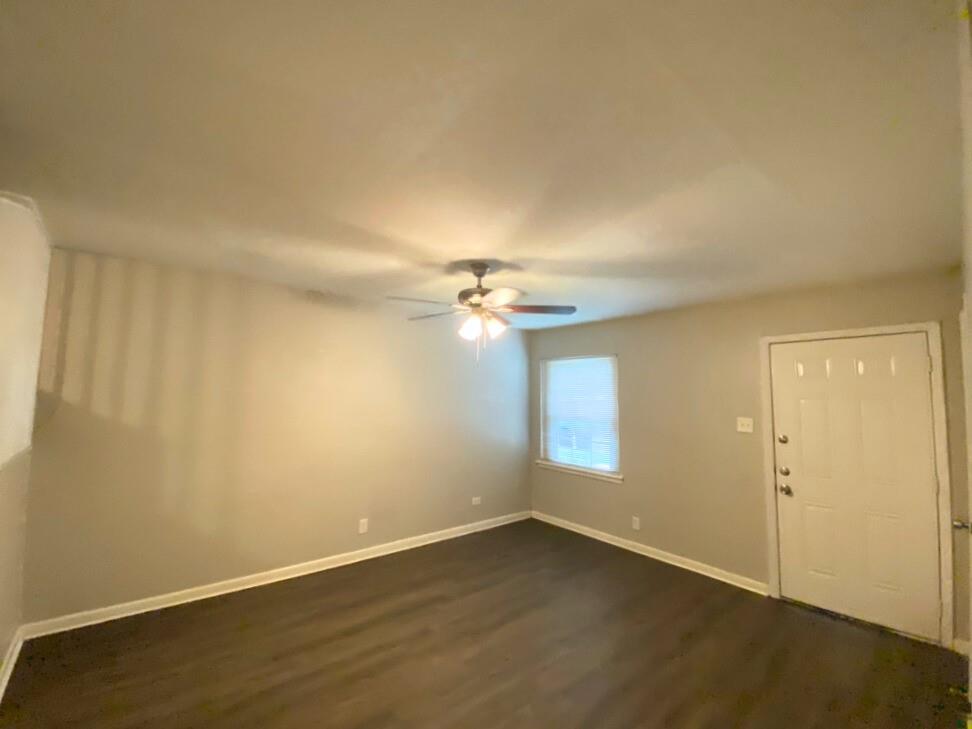 2501 Normont Circle Property Photo 4