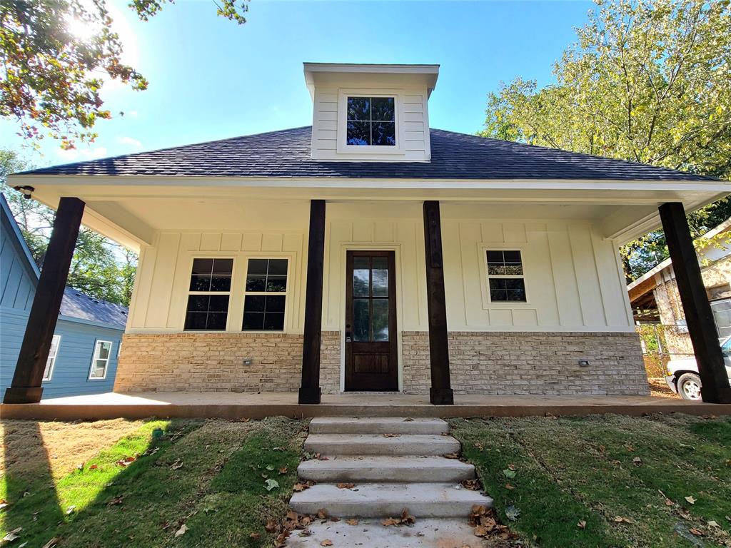 1710 W Parnell Property Photo 1