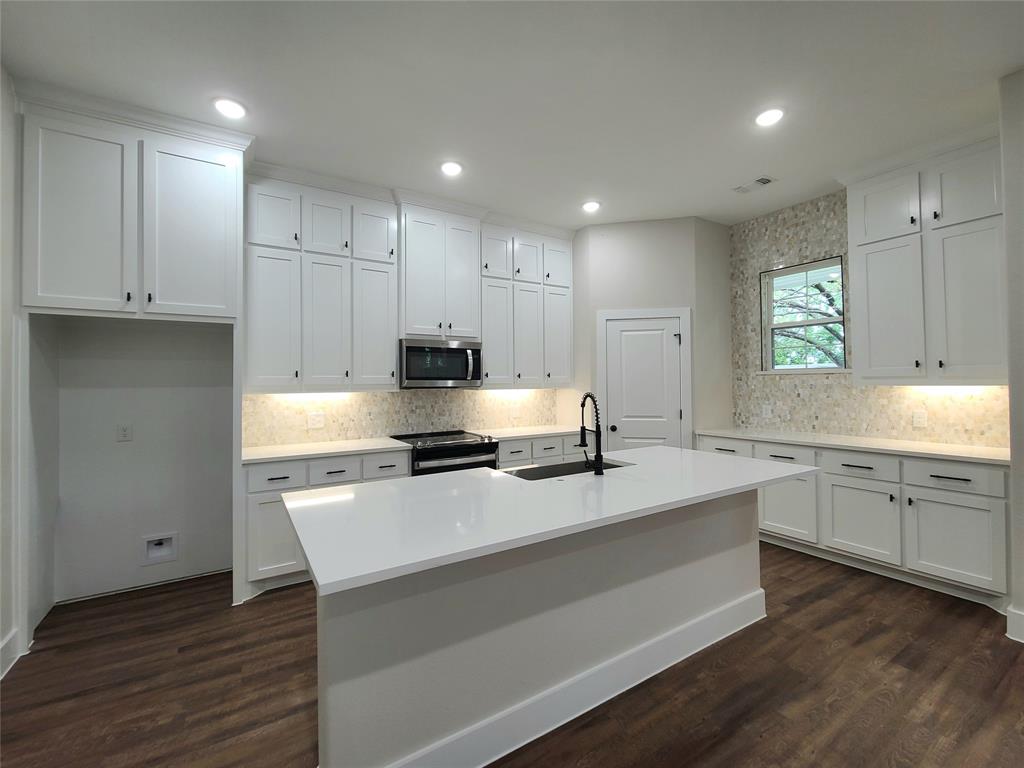 1710 W Parnell Property Photo 3