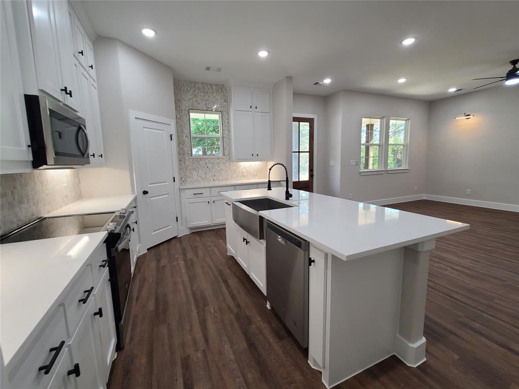 1710 W Parnell Property Photo 6