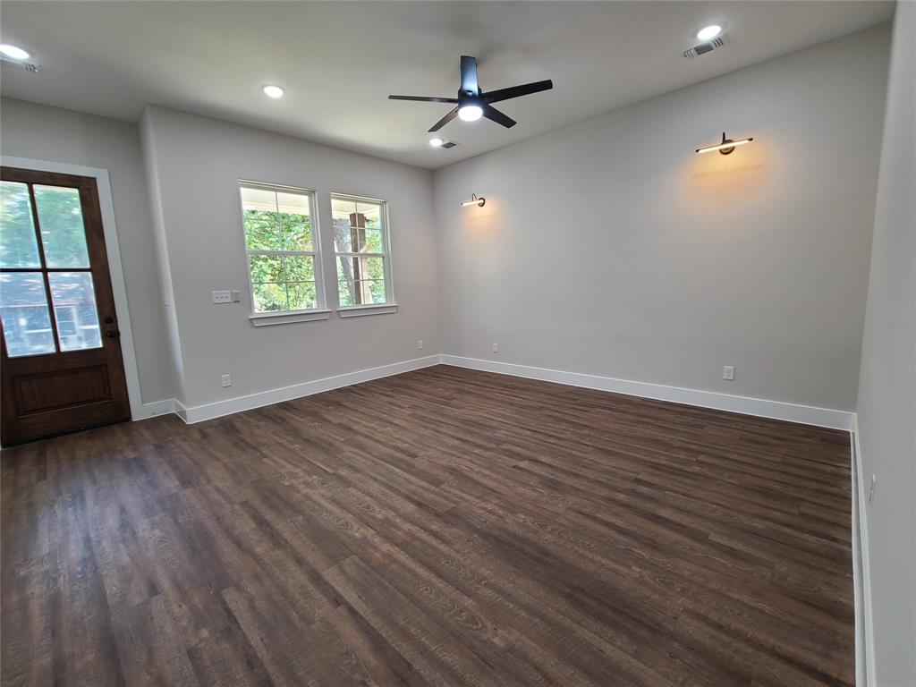 1710 W Parnell Property Photo 7