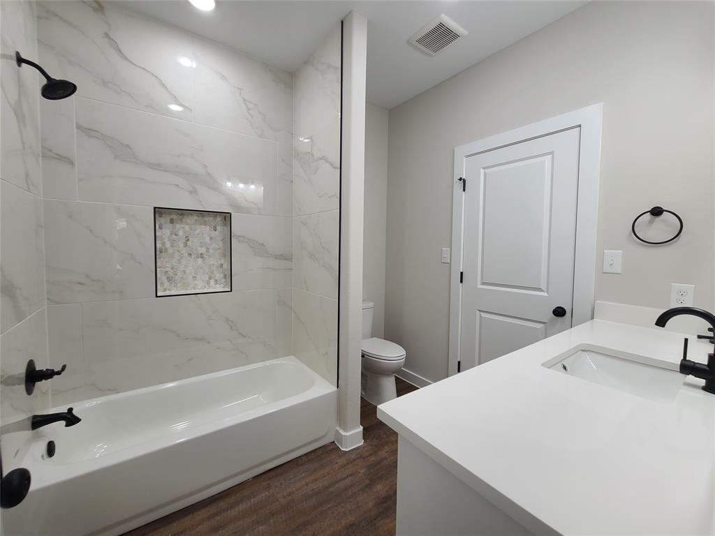 1710 W Parnell Property Photo 15