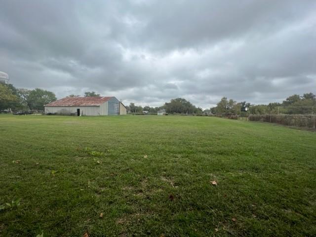 310 W Hughes Street Property Photo 8