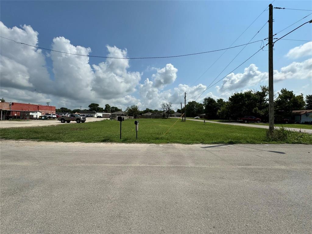 104 S 3rd 1 Street Property Photo 1