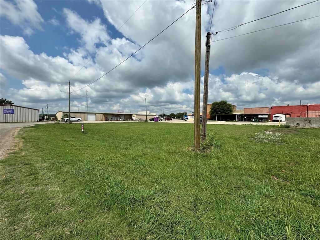 104 S 3rd 1 Street Property Photo 6