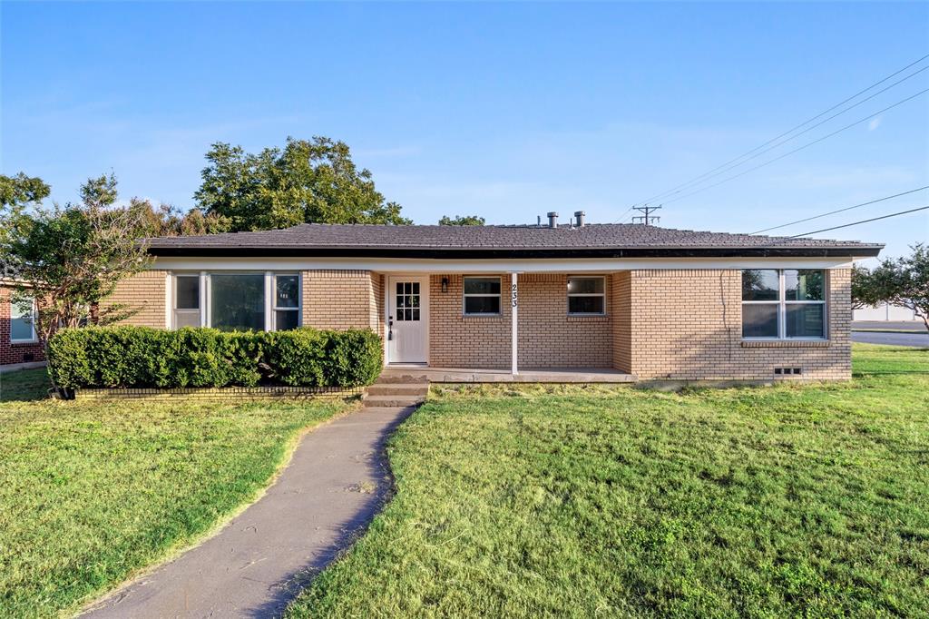 233 Oak Drive Property Photo