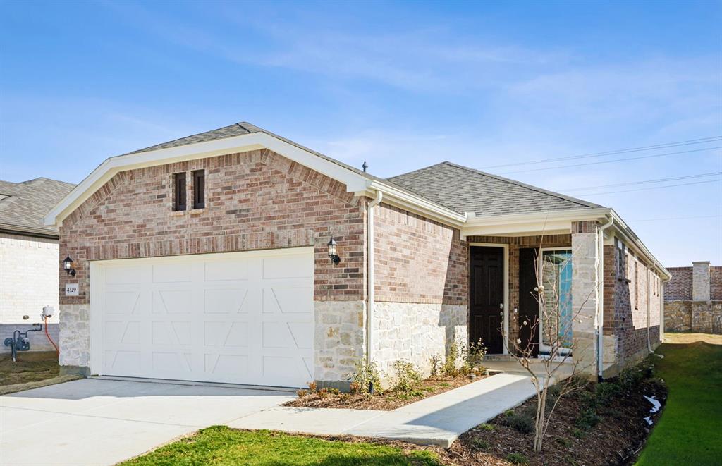 4329 Woods Court Property Photo 1