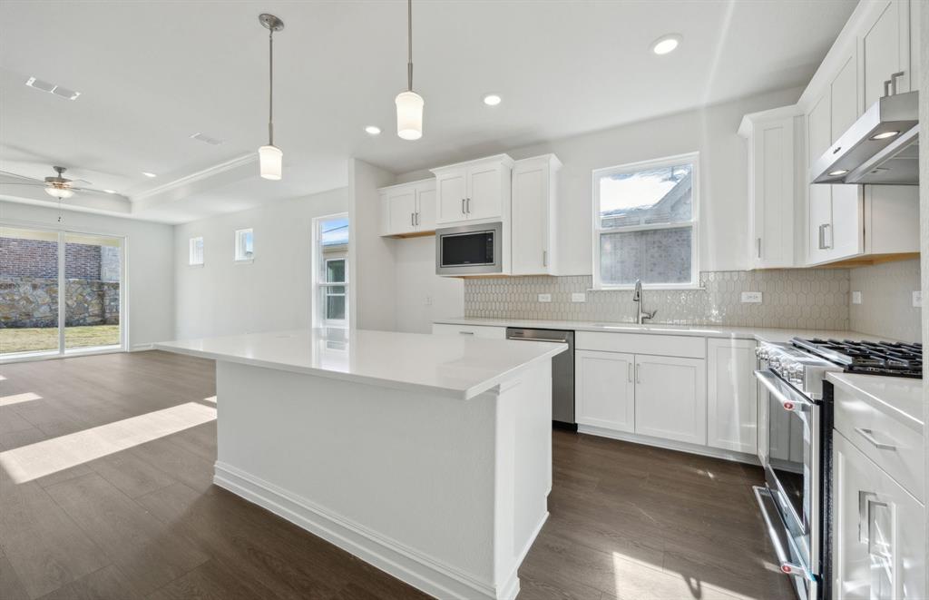 4329 Woods Court Property Photo 4