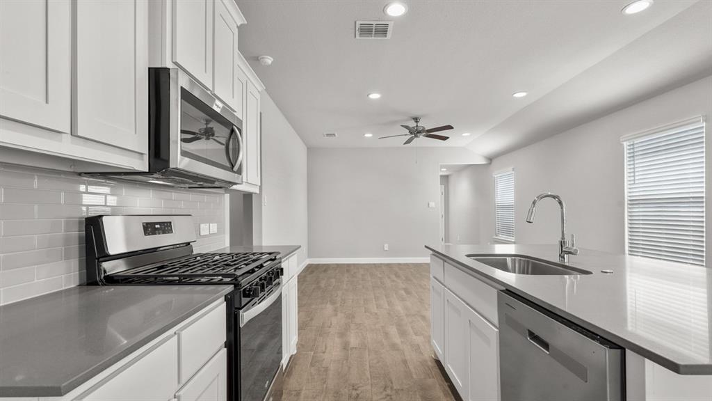 648 Capstone Circle Property Photo 9