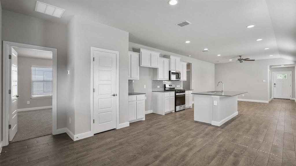 648 Capstone Circle Property Photo 12
