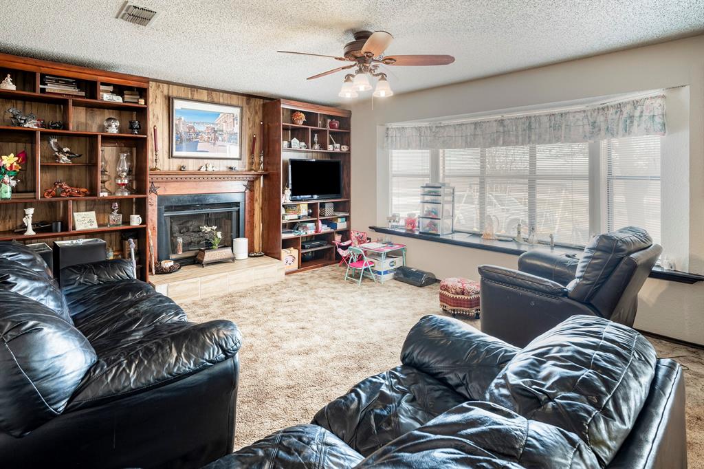 11678 S State Highway 121 Highway Property Photo 17