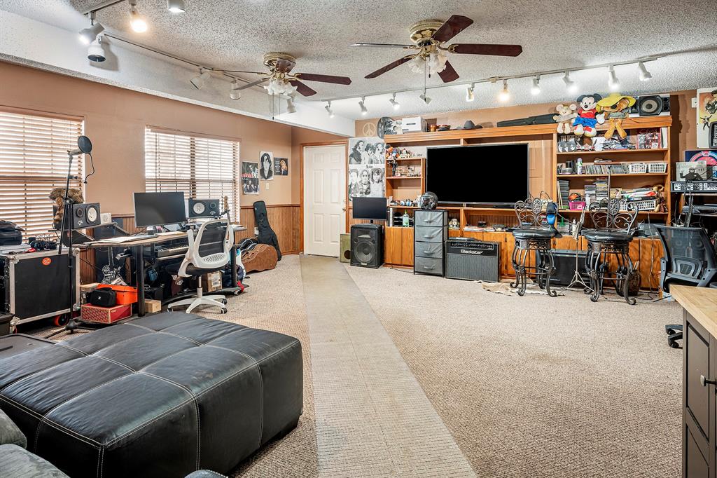 11678 S State Highway 121 Highway Property Photo 29