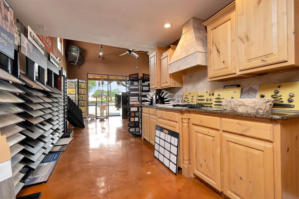 7716 Davis Boulevard Property Photo 25