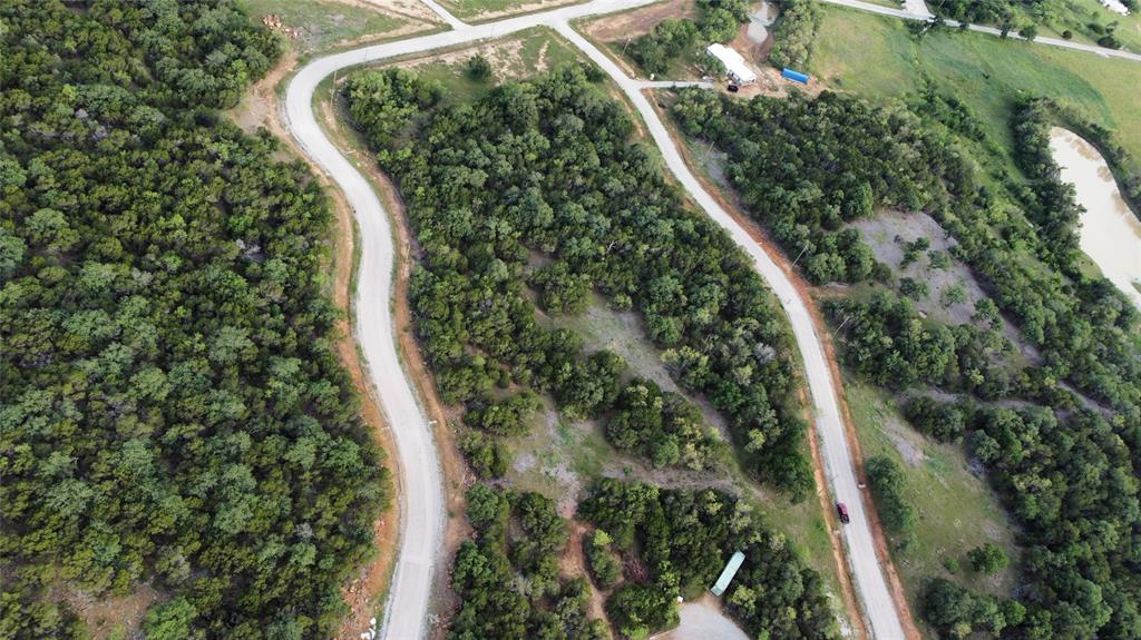 106 Wooded Acres Drive Property Photo 13