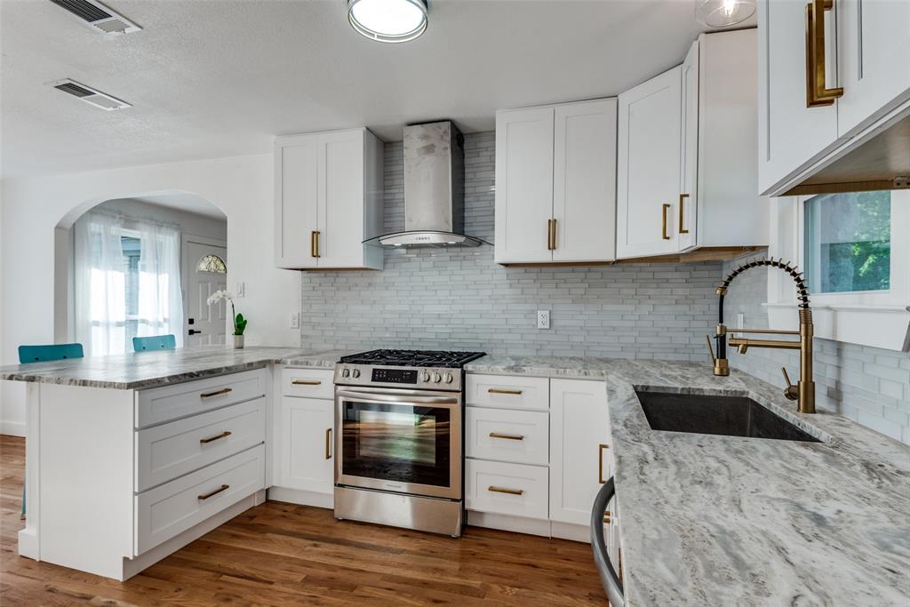 927 S Franklin Street Property Photo 14