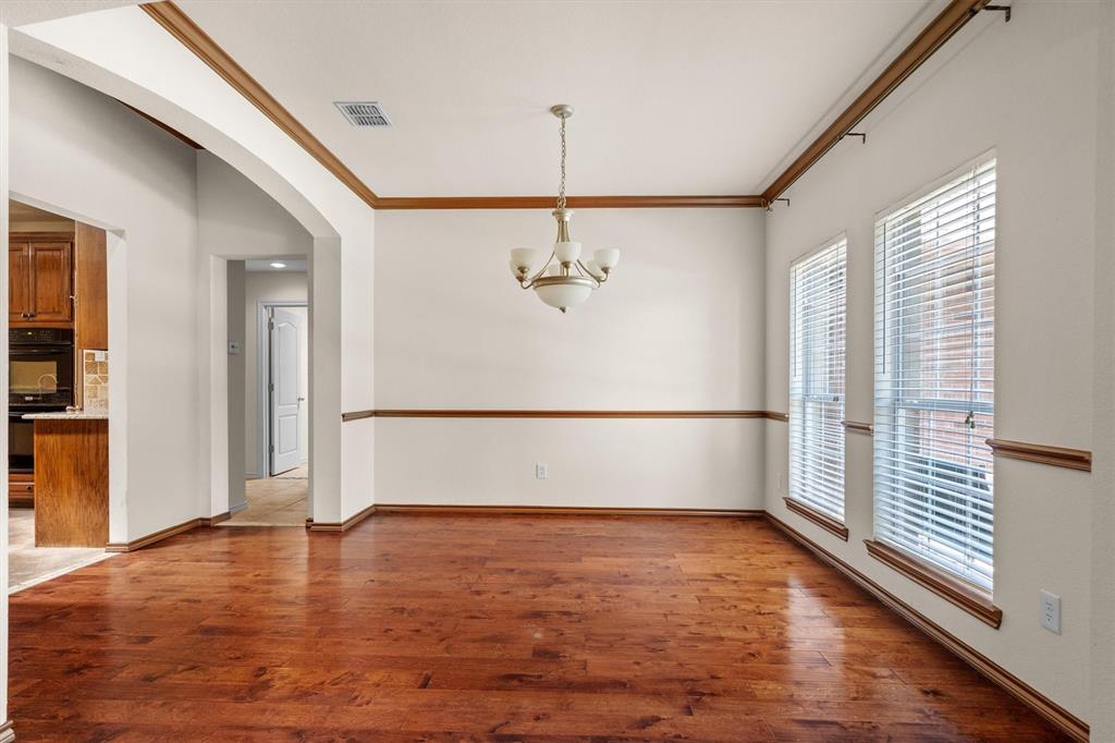 7710 Valley Ridge Drive Property Photo 6