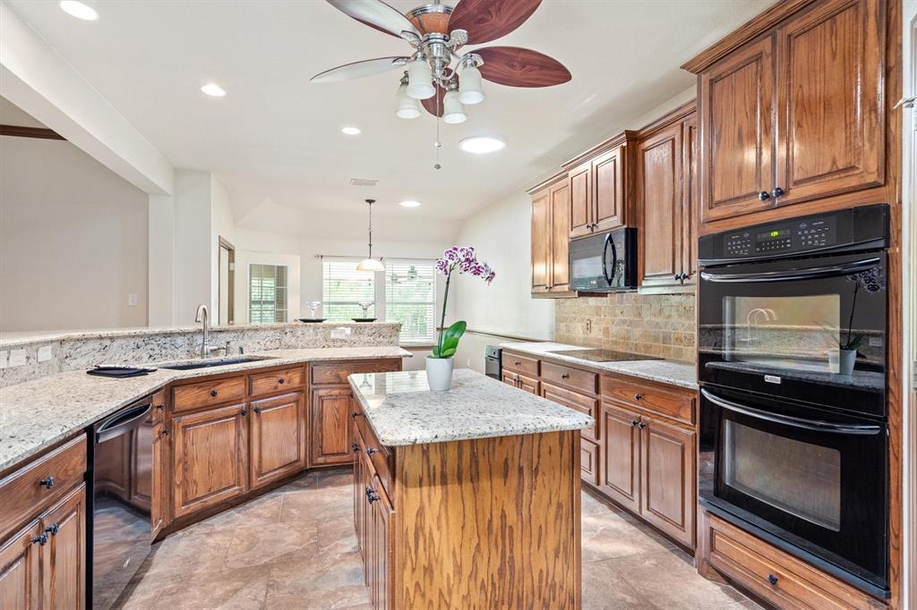 7710 Valley Ridge Drive Property Photo 10