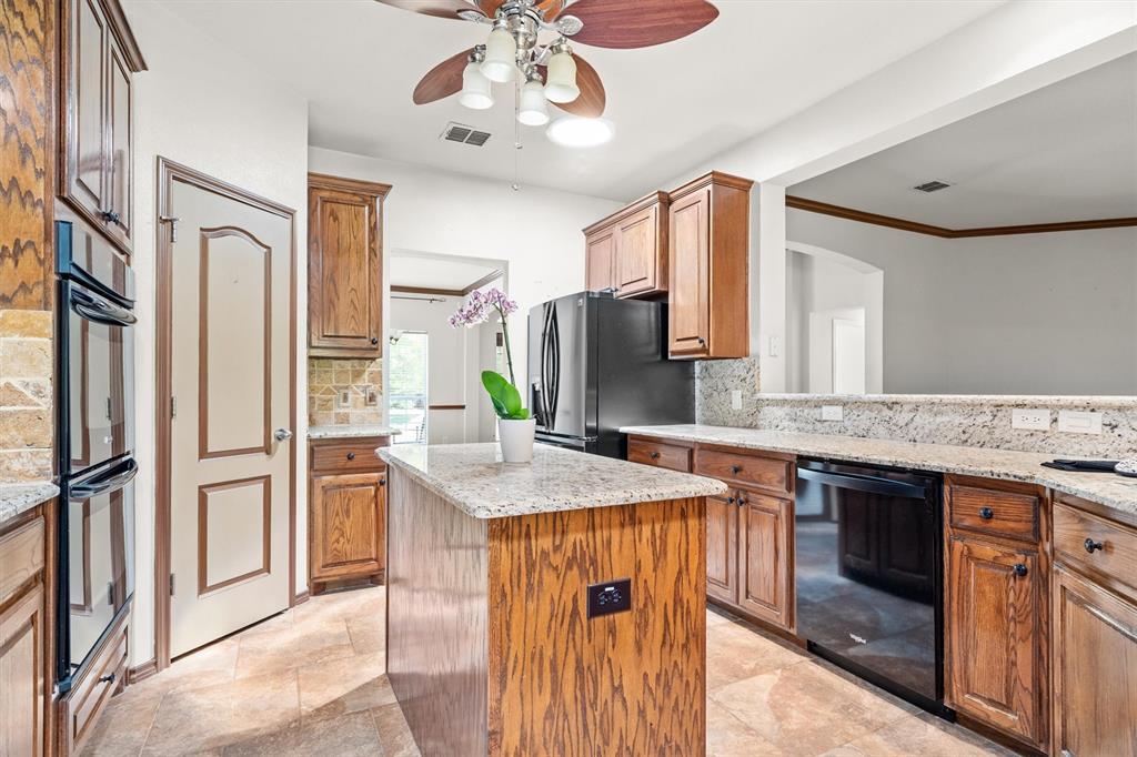 7710 Valley Ridge Drive Property Photo 11