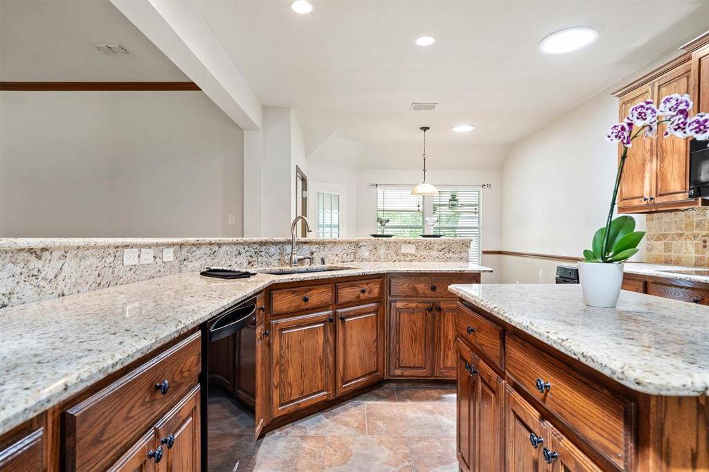7710 Valley Ridge Drive Property Photo 12