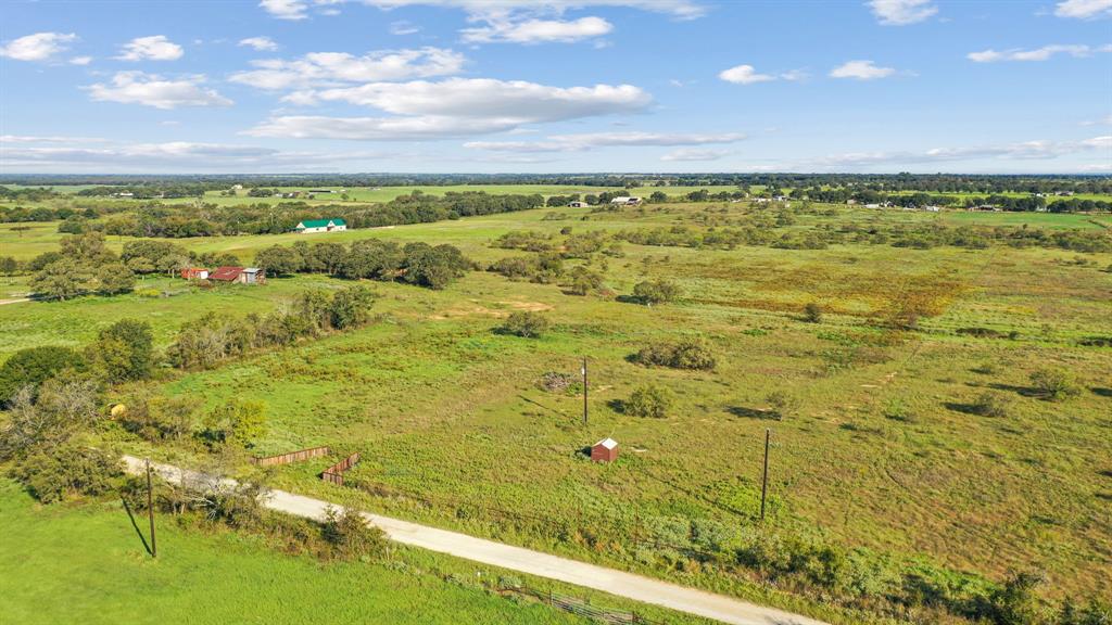 916 County Road 471 Property Photo