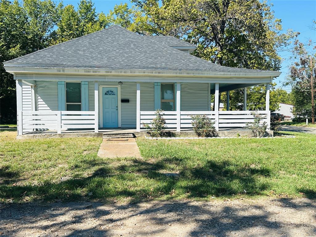 750 E Dallas Avenue Property Photo