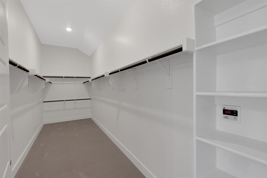 8010 Grizzly Run Drive Property Photo 16