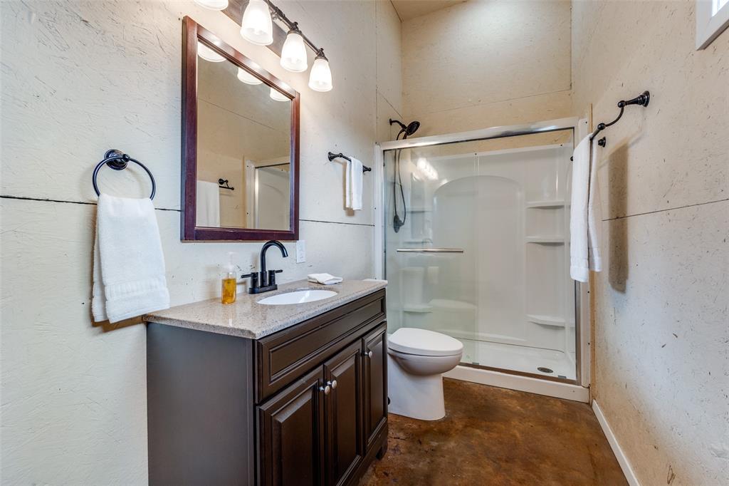 984 County Road 4027 Property Photo 7