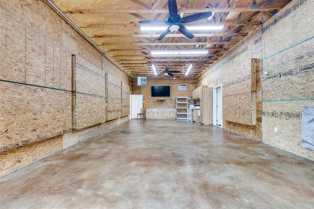 984 County Road 4027 Property Photo 8