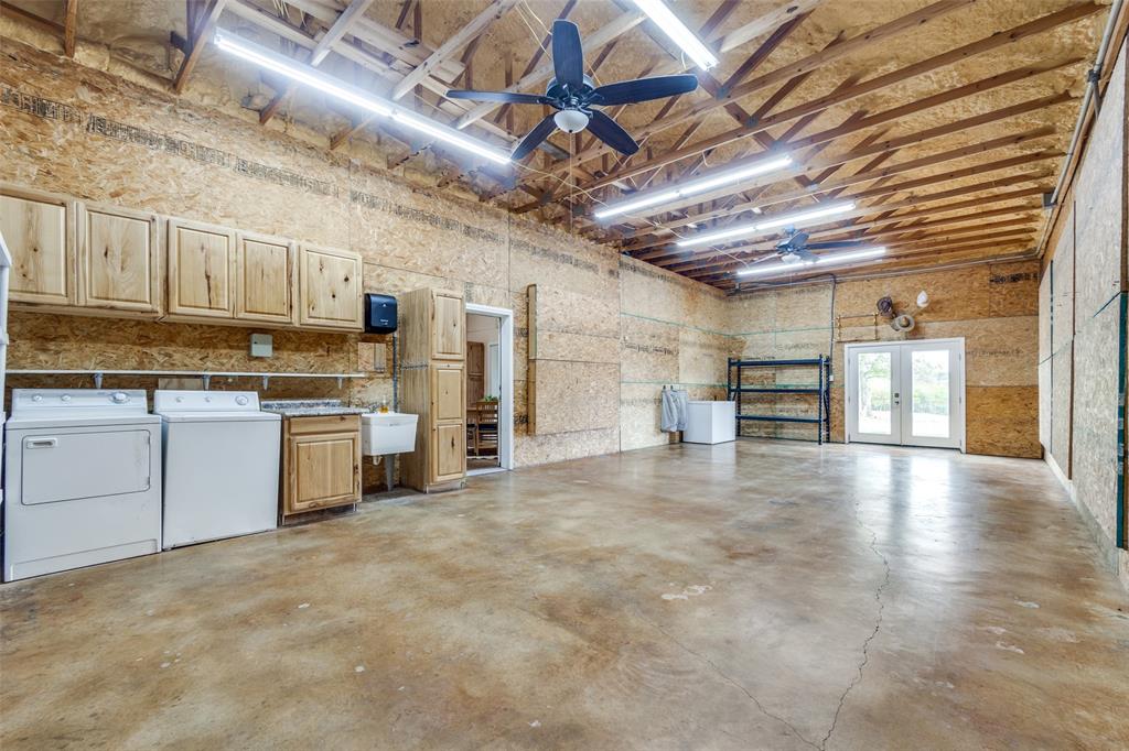 984 County Road 4027 Property Photo 9