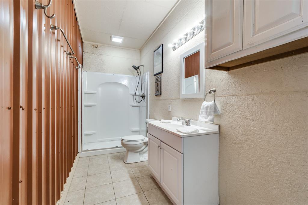 984 County Road 4027 Property Photo 10