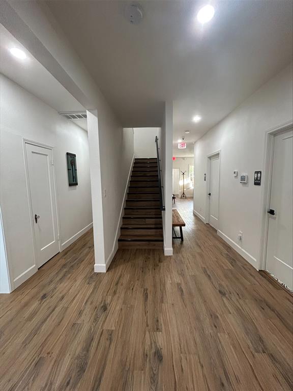 910 18th Street Property Photo 2
