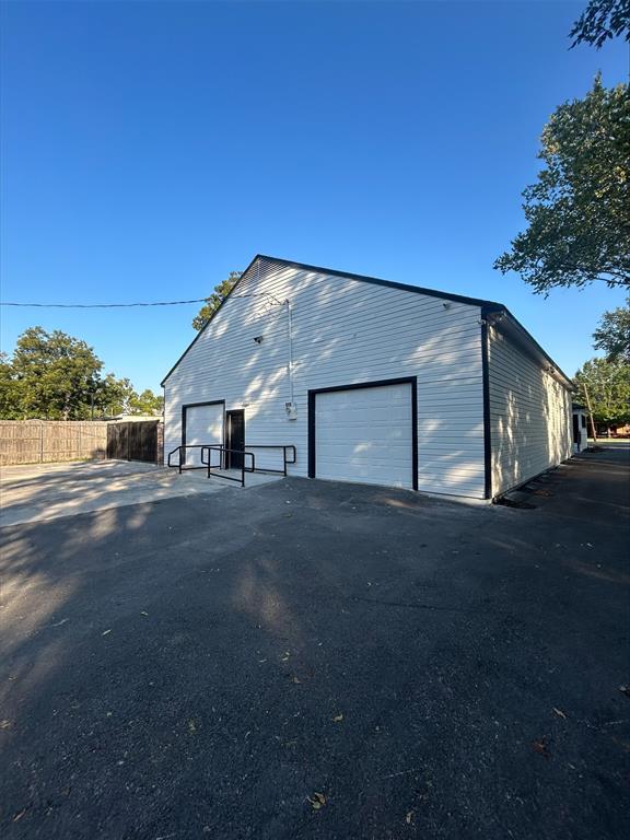 910 18th Street Property Photo 16