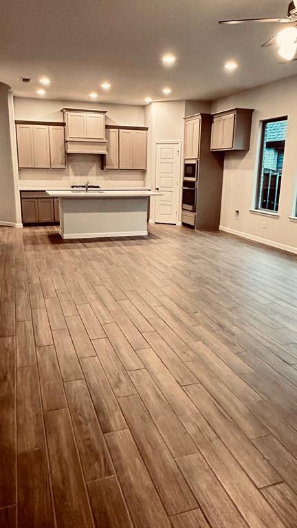 9313 Winding Creek Drive Property Photo 4