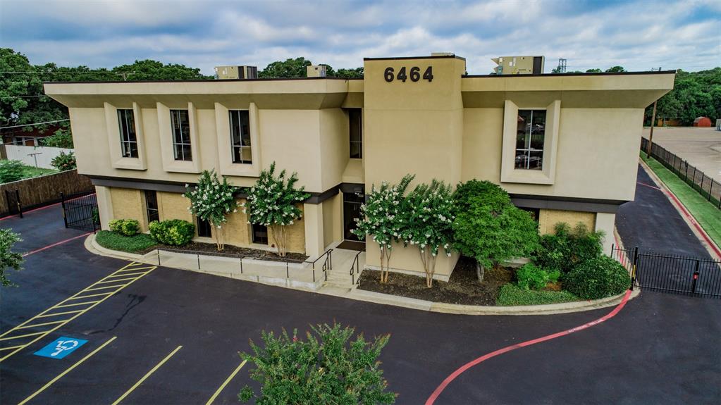 6464 Brentwood Stair Road Property Photo 16