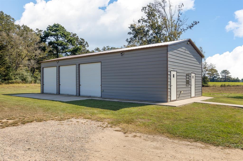 13043 County Road 4182 Property Photo 5