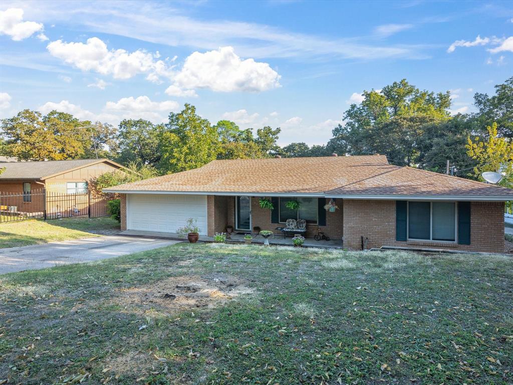 300 Shoreline Drive Property Photo 1