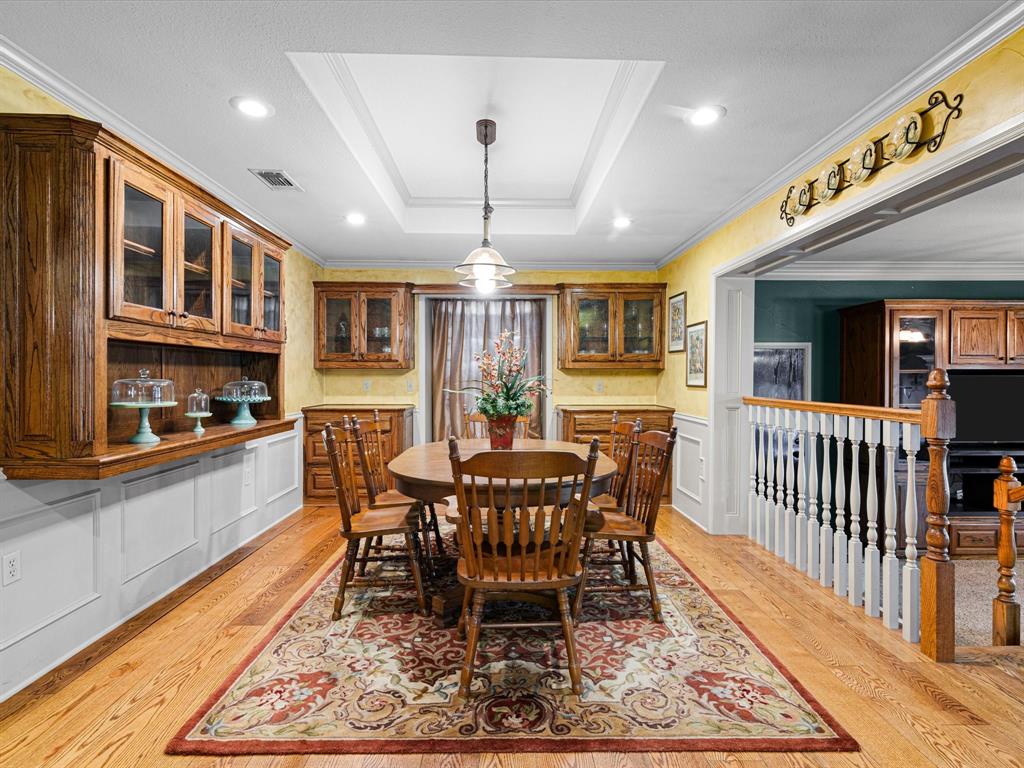 300 Shoreline Drive Property Photo 12