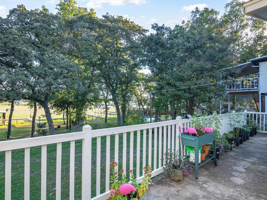 300 Shoreline Drive Property Photo 19